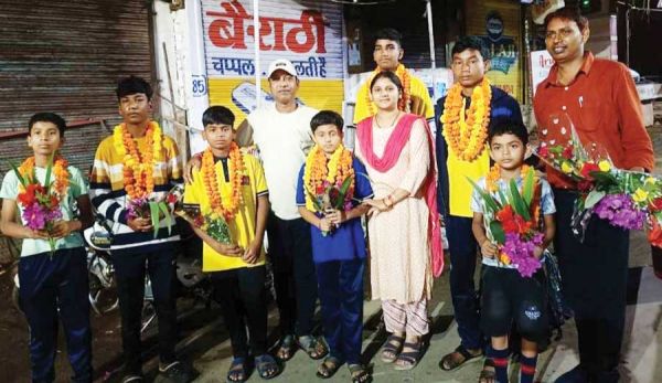  केन्द्रीय विद्यालय कोंडागांव की कबड्डी टीम ने मारी बाजी, स्वागत