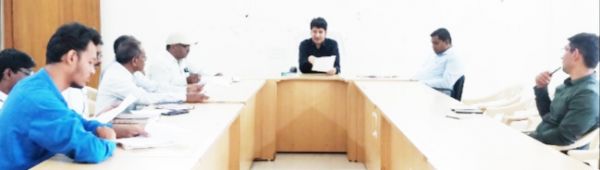 अपर कलेक्टर ने कार्यालयीन व्यवस्था सुदृढ़ करने ली बैठक