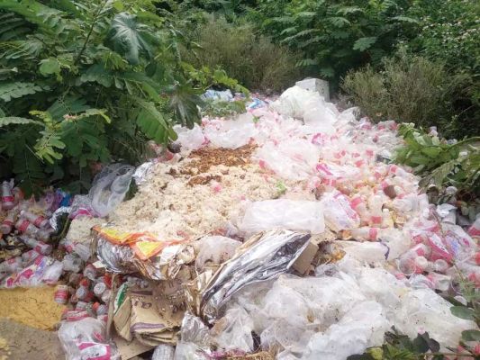 खुले में फेंक रहे सड़ा-गला खाना, मवेशी हो रहे बीमार, मौत भी