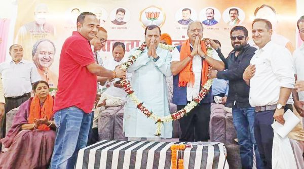 सांसद- मंत्रियों ने किया मतदाताओं का अभिनंदन-सम्मान