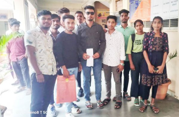 एनएसयूआई ने कॉलेज की समस्याओं को लेकर प्राचार्या  को सौंपा ज्ञापन