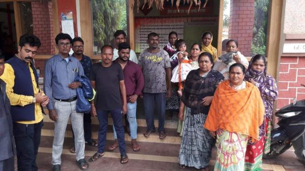 2 महीने से वेतन नहीं, सफाई कर्मियों का प्रदर्शन