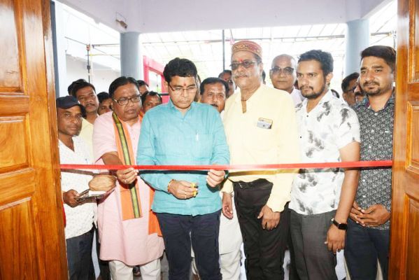 कैबिनेट मंत्री ने कोसा, कॉटन व हाथकरघा वस्त्रों के भव्य प्रदर्शनी सह-विक्रय का किया शुभारंभ