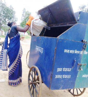 कूड़ा संग्रहण से स्वच्छता में हो रहा सुधार