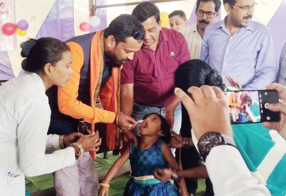 शिशु संरक्षण माह: हजारों बच्चे पिएंंगे दवा