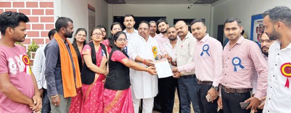 आत्मानंद स्कूल के लिए सकारात्मक सोच रखती है सरकार -प्रबोध मिंज