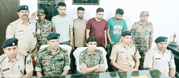 शेयर मार्केट में मुनाफे का झांसा दे ठगी, एमपी के 4 बंदी