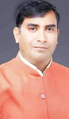 प्रधानमंत्री आवास की राशि तीन लाख तक बढ़ाए मोदी सरकार - महेन्द्र यादव 