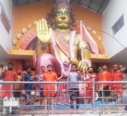 शिवालय में जलाभिषेक
