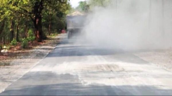 फ्लाई एश की डस्ट से राहगीर परेशान, आंदोलन की तैयारी