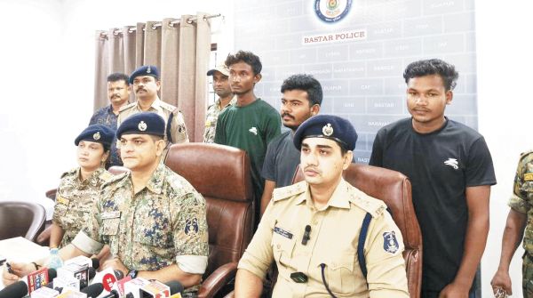 अश्लील वीडियो डिलीट करने की बात पर विवाद