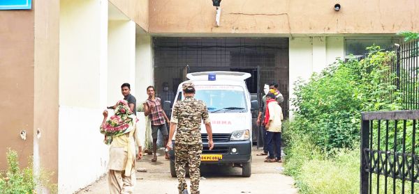 पति के शराब पीने से तंग पत्नी ने की खुदकुशी