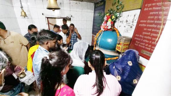 हर-हर महादेव की गूंज से भक्तिमय हुआ वातावरण