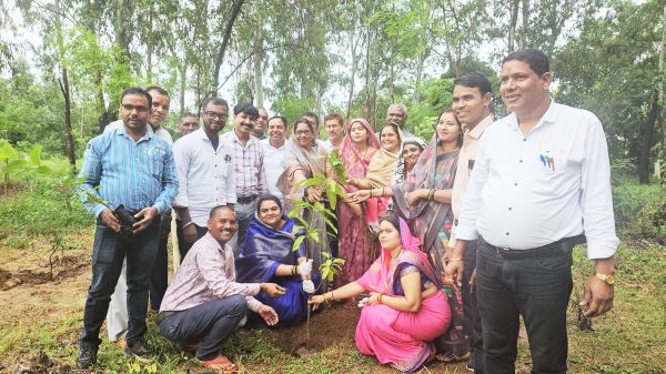 बेहतर कल के लिए आज पौधे लगाना जरुरी-ज्योति