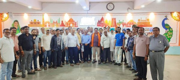 चेंबर संग 33 समाज के प्रतिनिधियों ने किया टोल टैक्स का विरोध, राहत दिलाने प्रशासन से मांग