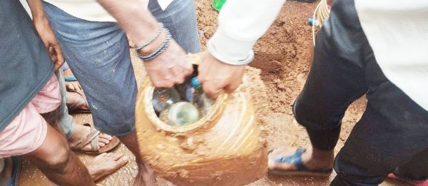 शराब संग आरोपिया पकड़ाई