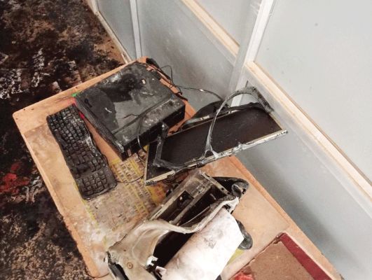 बलरामपुर खनिज शाखा में लगी आग, कई अहम दस्तावेज राख