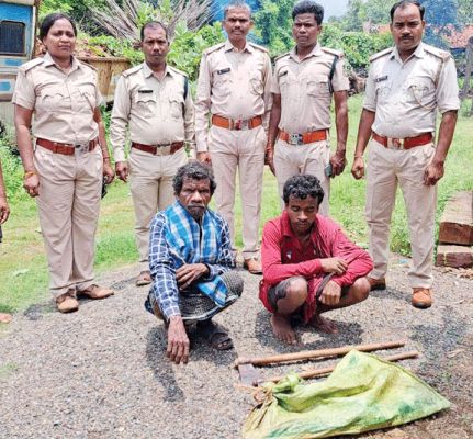 कोटरी को मारा, बाप-बेटे बंदी