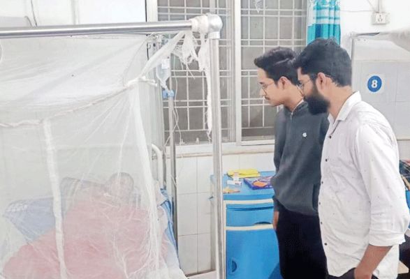स्कूली बच्चे पर कुत्तों का हमला, अभाविप ने अस्पताल पहुंच जाना हाल