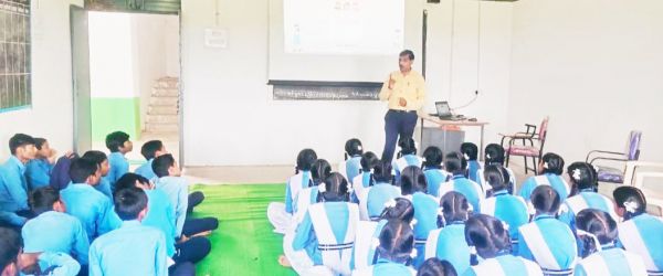 स्कूली बच्चों को सर्पदंश-बिच्छू डंक पर प्राथमिक उपचार की दी जानकारी