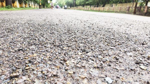 बारिश से सडक़ों का हाल-बेहाल
