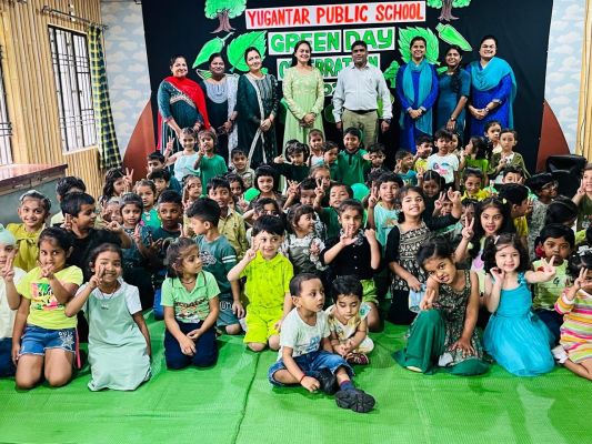 युगांतर में नर्सरी के बच्चों ने मनाया ग्रीन-डे