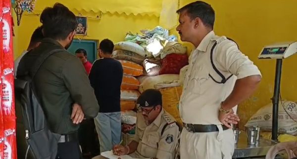 किराना दुकान में चोरी