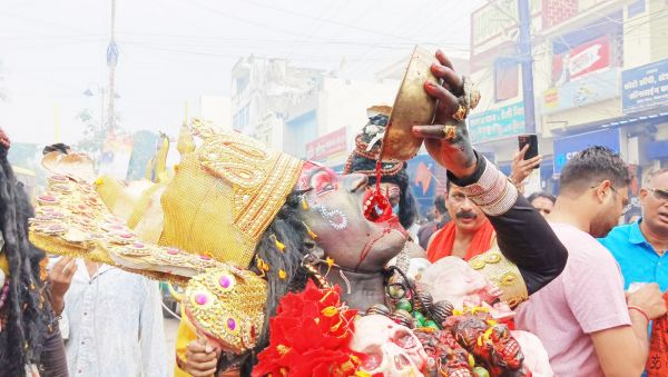 दूसरे सोमवार को शहर में निकली बाबा की पालकी
