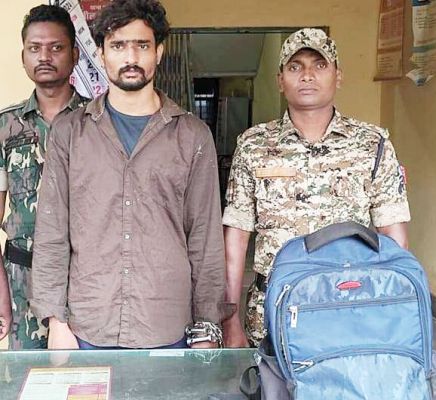 गांजा तस्करी, रेलवे सफाई कर्मी बंदी