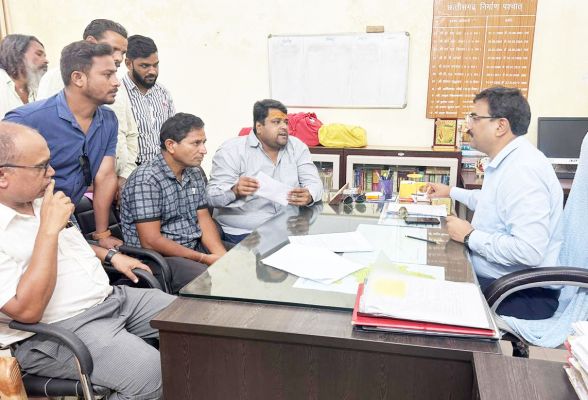 हताश किसानों के मुआवजे के लिए कांग्रेस नेता मुदलियार ने खोला मोर्चा