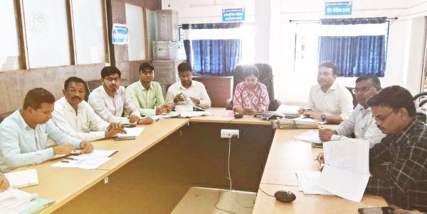 क्लार्ट मैप के आधार पर जल संरक्षण  से संबंधित कार्य करने निर्देश