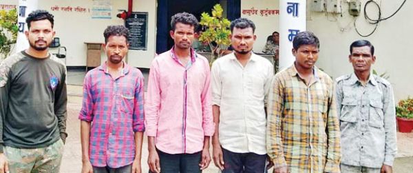 विस्फोटक सहित 4 नक्सली गिरफ्तार