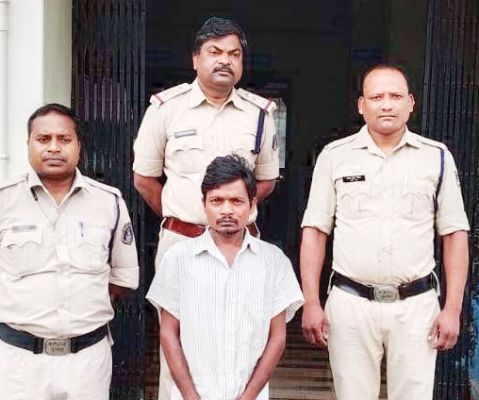 मृत व्यक्ति के फर्जी हस्ताक्षर से निकाला लोन, आरोपी गिरफ्तार