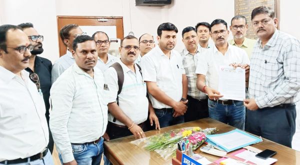 प्रधान पाठकों को मिली पदोन्नति