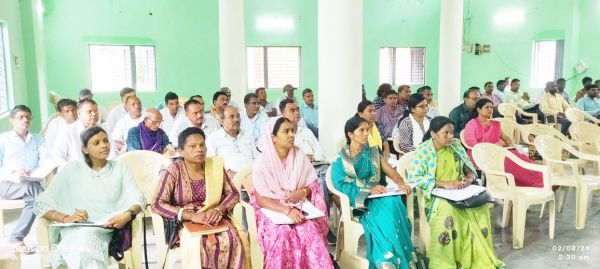 आवारा मवेशियों से दुर्घटनाओं को रोकने बैठक