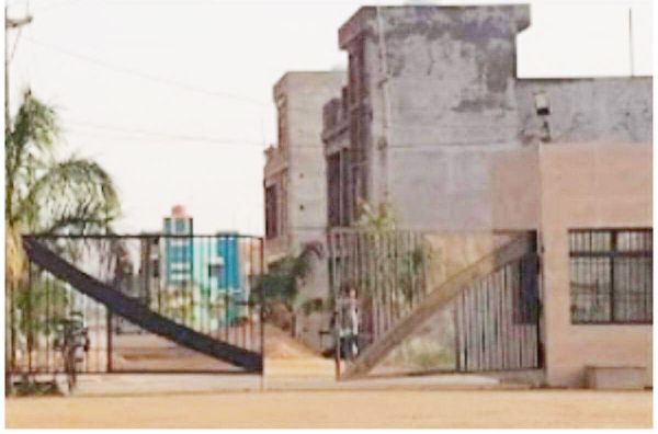 कॉलोनाइजर ने बंद किया था खेती जमीन का रास्ता, 9 साल बाद कोर्ट ने खोला