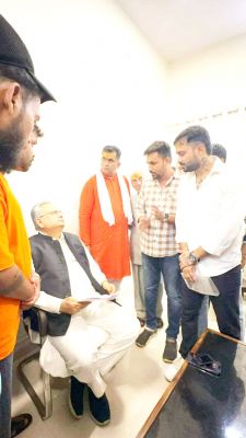 स्टेट स्कूल मैदान को बचाने की मांग 