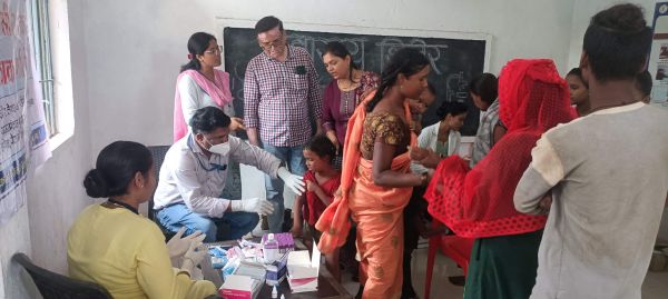 कुकुरदी सांवरा बस्ती में विशेष स्वास्थ्य शिविर,45 से अधिक लाभांवित