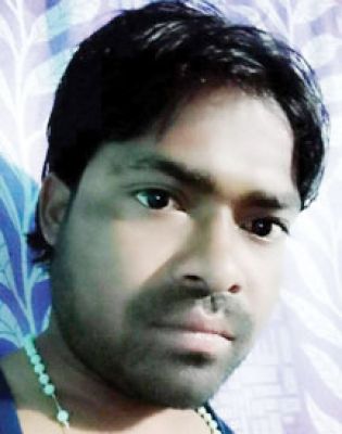 सरकारी कर्मी की लाश घर में मिली, जांच