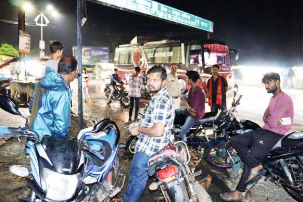 यातायात नियम तोडऩे वालों पर कार्रवाई