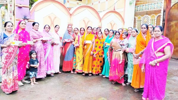 महिला मोर्चा ने जवानों के लिए भेजी राखी