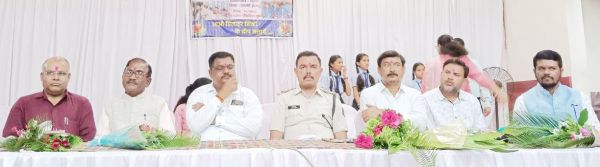 पालक शिक्षक के आपसी संवाद से निखरेगा बच्चों का भविष्य-तपन