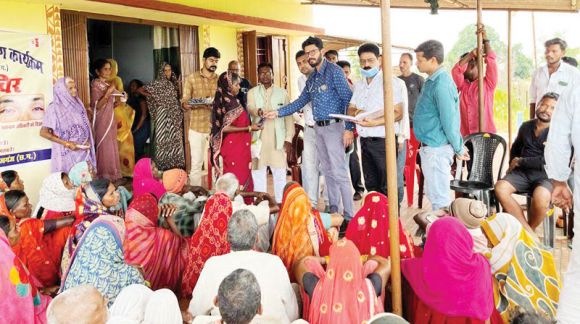 रामचंद्रपुर के अंतिम छोर पर नेत्र शिविर