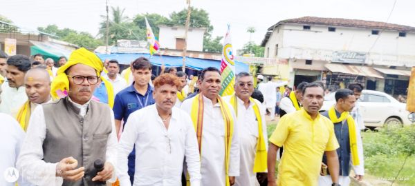 सर्व आदिवासी समाज ने निकाली रैली