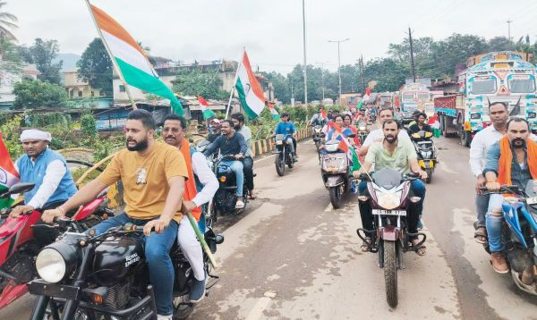 तिरंगा यात्रा में विधायक हुए शामिल