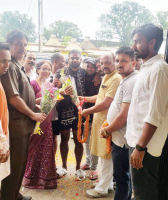 बनारस से गंगाजल लेकर प्रतापपुर पहुंचे विधायक रामकुमार