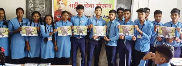 स्वयंसेवकों ने ली हाथियों  के सुरक्षा की शपथ