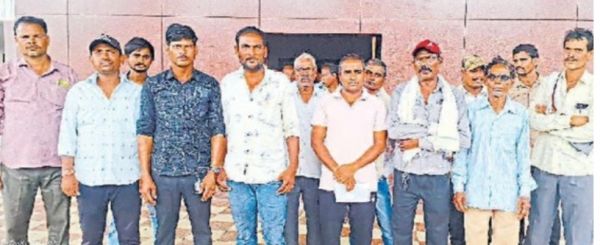 किसानों को प्रति एकड़ 6 सौ के हिसाब से मिली पीएम  बीमा की राशि, जो नुकसान का सिर्फ 10 फीसदी 