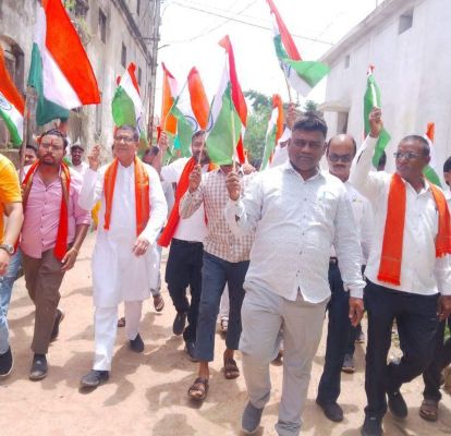 मंडल भाजपा छुईखदान ने निकाली तिरंगा यात्रा 
