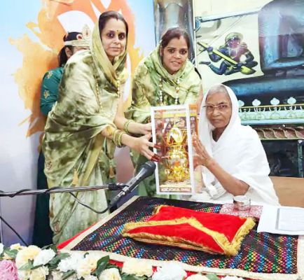 जैन भवन में लगातार चल रहा भक्तामर आराधना अनुष्ठान